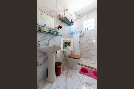 Casa à venda com 260m², 4 quartos e 5 vagas Casa à venda com 260m², 4 quartos e 5 vagasBanheiro