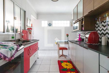 Casa à venda com 260m², 4 quartos e 5 vagas Casa à venda com 260m², 4 quartos e 5 vagasCozinha