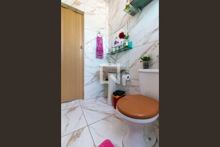 Casa à venda com 260m², 4 quartos e 5 vagas Casa à venda com 260m², 4 quartos e 5 vagasBanheiro