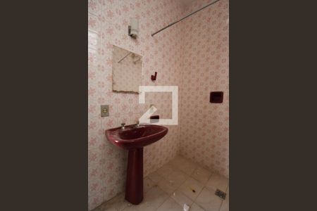 Casa à venda com 135m², 3 quartos e 1 vagaBanheiro