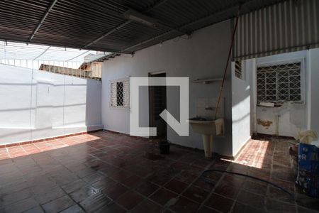 Casa à venda com 135m², 3 quartos e 1 vagaÁrea de Serviço e Quintal