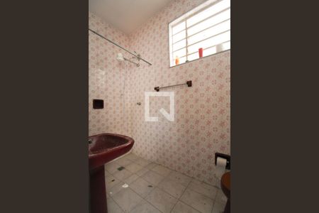 Casa à venda com 135m², 3 quartos e 1 vagaBanheiro