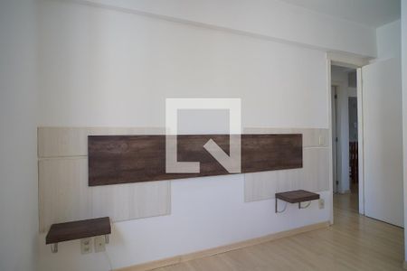 Suíte de apartamento para alugar com 3 quartos, 70m² em Vila Ipiranga, Porto Alegre