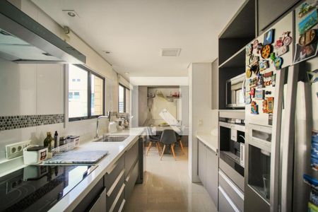 Apartamento à venda com 305m², 4 quartos e 4 vagas