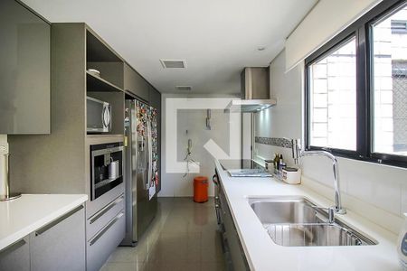 Apartamento à venda com 305m², 4 quartos e 4 vagas