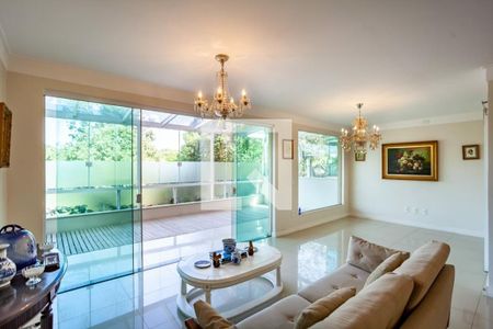 Casa de condomínio à venda com 269m², 4 quartos e 3 vagas