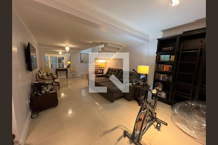 Casa de condomínio à venda com 269m², 4 quartos e 3 vagas