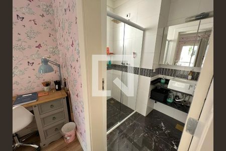 Casa de condomínio à venda com 269m², 4 quartos e 3 vagas