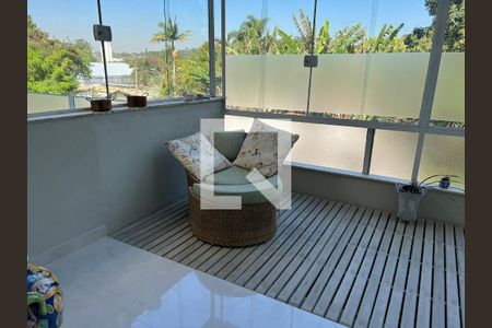 Casa de condomínio à venda com 269m², 4 quartos e 3 vagas