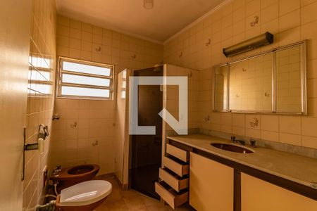 Casa à venda com 208m², 3 quartos e 4 vagasBanheiro Corredor