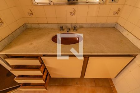 Casa à venda com 208m², 3 quartos e 4 vagasDetalhe do banheiro