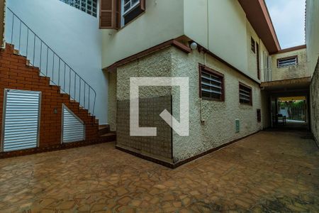 Casa à venda com 208m², 3 quartos e 4 vagasCorredor lateral