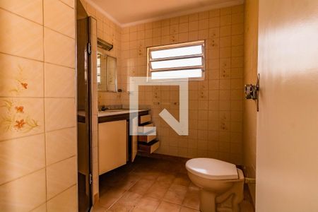 Casa à venda com 208m², 3 quartos e 4 vagasBanheiro da Suíte