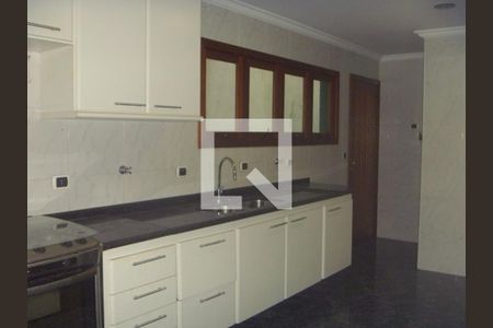 Casa à venda com 4 quartos, 586m² em Jardim Vitoria Regia (Zona Oeste), São Paulo