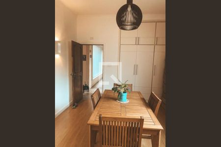 Casa à venda com 4 quartos, 250m² em Indianópolis, São Paulo