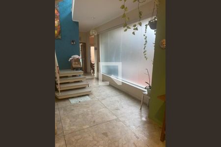 Casa à venda com 250m², 4 quartos e 4 vagas