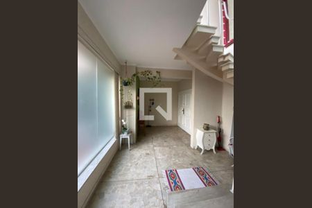 Casa à venda com 250m², 4 quartos e 4 vagas