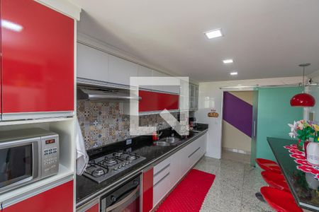 Apartamento para alugar com 210m², 3 quartos e 1 vagaCozinha 