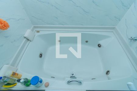 Apartamento para alugar com 210m², 3 quartos e 1 vagaBanheira Banheiro da Suíte 