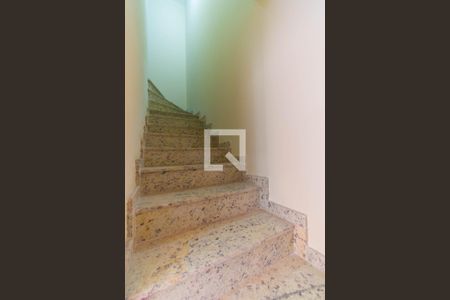 Escada de casa de condomínio à venda com 3 quartos, 72m² em Jardim Colorado, São Paulo