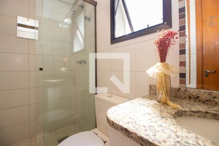 Apartamento à venda com 74m², 2 quartos e 2 vagas Apartamento à venda com 74m², 2 quartos e 2 vagasBanheiro da Suíte