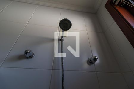 Casa de condomínio à venda com 1200m², 4 quartos e 5 vagasBanheiro da Suíte 2