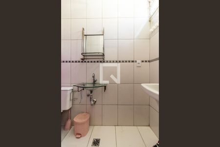 Banheiro de kitnet/studio para alugar com 1 quarto, 31m² em Santa Cecília, São Paulo