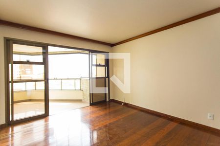 Sala 1 de apartamento para alugar com 3 quartos, 190m² em Centro, Uberlândia