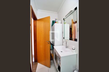 Casa à venda com 59m², 2 quartos e 2 vagasBanheiro da Suíte 2