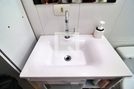 Casa à venda com 59m², 2 quartos e 2 vagasBanheiro da Suíte 2