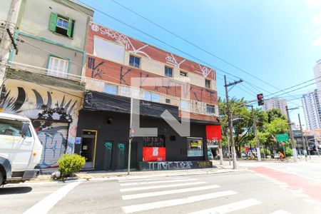 Apartamento para alugar com 80m², 2 quartos e sem vaga Apartamento para alugar com 80m², 2 quartos e sem vagaFachada