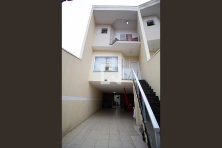 Casa para alugar com 250m², 3 quartos e 5 vagas Casa para alugar com 250m², 3 quartos e 5 vagasFachada