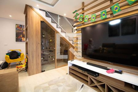 Casa para alugar com 250m², 3 quartos e 5 vagas Casa para alugar com 250m², 3 quartos e 5 vagasSala