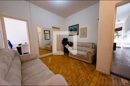 Apartamento para alugar com 220m², 4 quartos e sem vaga Apartamento para alugar com 220m², 4 quartos e sem vagaSala