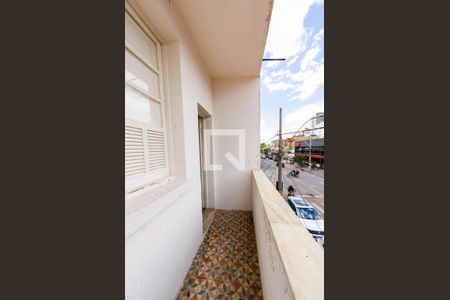 Apartamento para alugar com 220m², 4 quartos e sem vaga Apartamento para alugar com 220m², 4 quartos e sem vagaVaranda