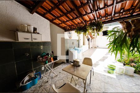 Apartamento para alugar com 220m², 4 quartos e sem vaga Apartamento para alugar com 220m², 4 quartos e sem vagaÁrea de churrasqueira