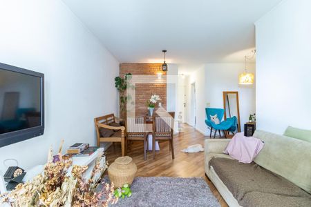 Sala de apartamento para alugar com 3 quartos, 75m² em Vila Sofia, São Paulo
