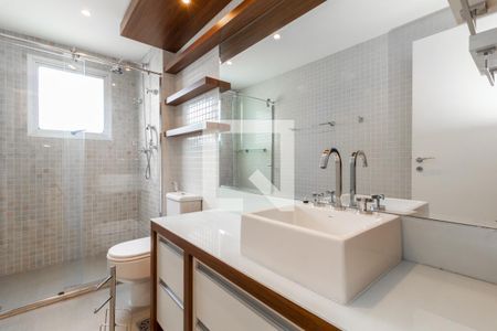 Apartamento à venda com 150m², 3 quartos e 3 vagas Apartamento à venda com 150m², 3 quartos e 3 vagasBanheiro Suíte 2