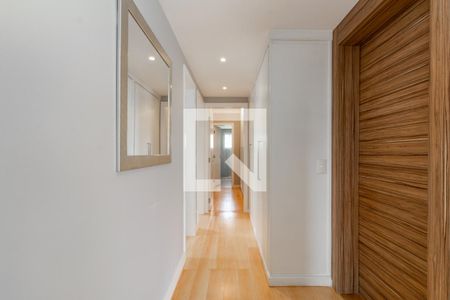 Corredor de apartamento para alugar com 3 quartos, 150m² em Vila Olímpia, São Paulo