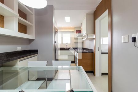 Apartamento à venda com 150m², 3 quartos e 3 vagas Apartamento à venda com 150m², 3 quartos e 3 vagasCozinha