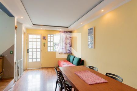 Sala de casa de condomínio à venda com 5 quartos, 120m² em Utinga, Santo André