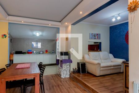 Sala de casa de condomínio à venda com 5 quartos, 120m² em Utinga, Santo André