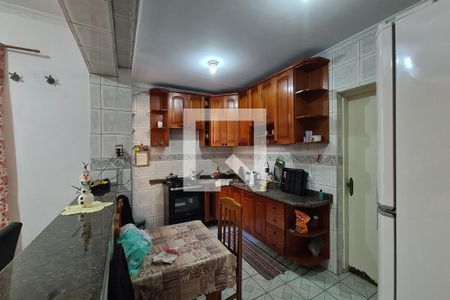 Casa para alugar com 170m², 3 quartos e 2 vagas Casa para alugar com 170m², 3 quartos e 2 vagascozinha