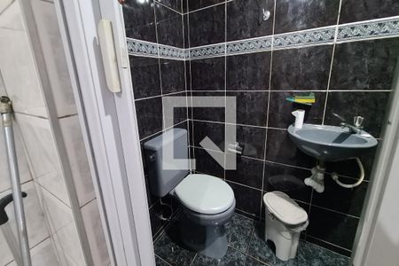 Casa para alugar com 170m², 3 quartos e 2 vagas Casa para alugar com 170m², 3 quartos e 2 vagasBanheiro 2