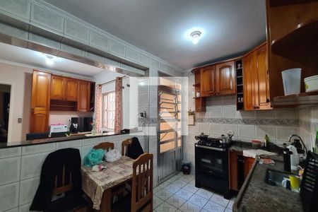 Casa para alugar com 170m², 3 quartos e 2 vagas Casa para alugar com 170m², 3 quartos e 2 vagascozinhacozinha