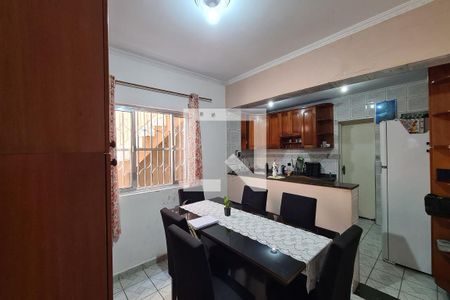 Casa para alugar com 170m², 3 quartos e 2 vagas Casa para alugar com 170m², 3 quartos e 2 vagasSala de Jantar