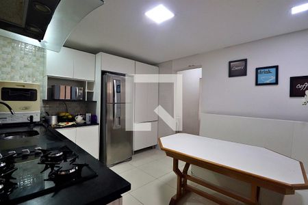 Casa à venda com 103m², 3 quartos e 2 vagasCozinha