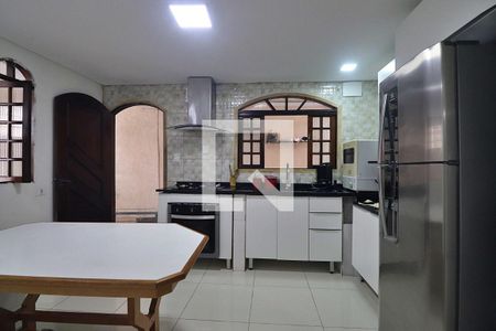 Casa à venda com 103m², 3 quartos e 2 vagasCozinha