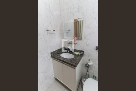 Casa à venda com 150m², 2 quartos e 2 vagas Casa à venda com 150m², 2 quartos e 2 vagasBanheiro