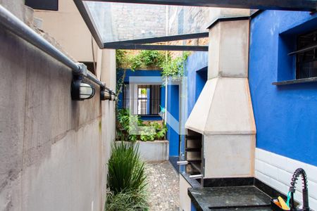 Casa à venda com 140m², 3 quartos e 1 vagaÁREA EXTERNA - CHURRASQUEIRA